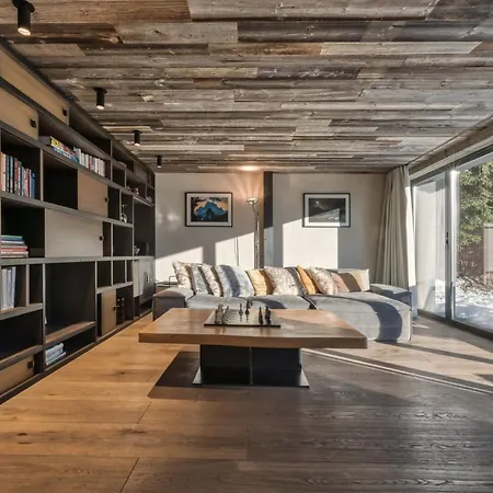 Onthe Rocks Chalet