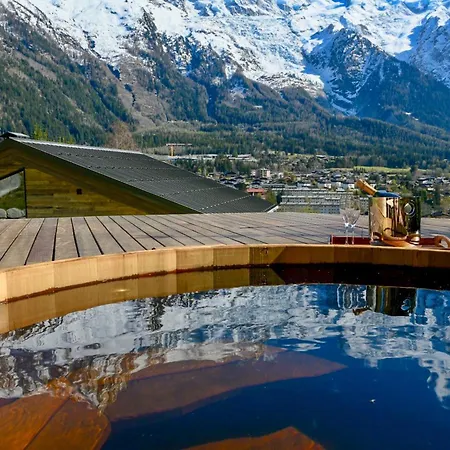 Onthe Rocks Chalet *
